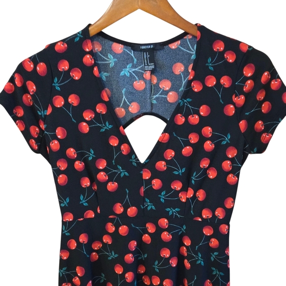 Forever 21 Open Back Cutout Cherry 🍒 Print Black Background Dress Women Size S - Picture 3 of 13